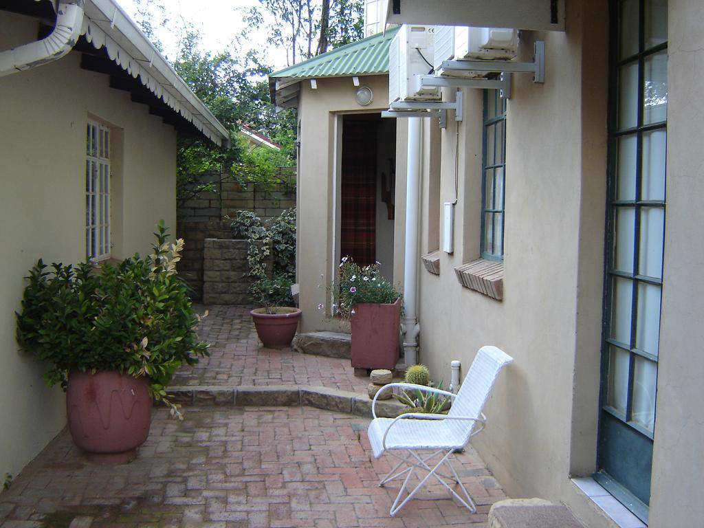 Ladybrand Guest House Exterior photo